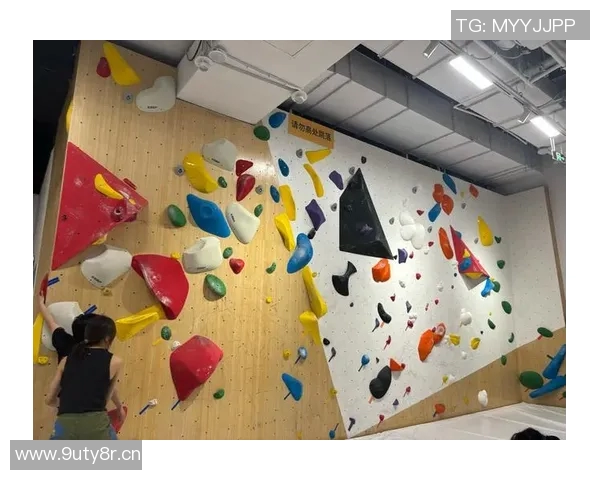 成都攀岩队在极限运动嘉年华中的精彩表现与状态分析