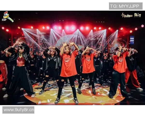 成都街舞队的团队协作与创意表现探讨之旅 成都街舞队的团队协作与创意表现探讨之旅